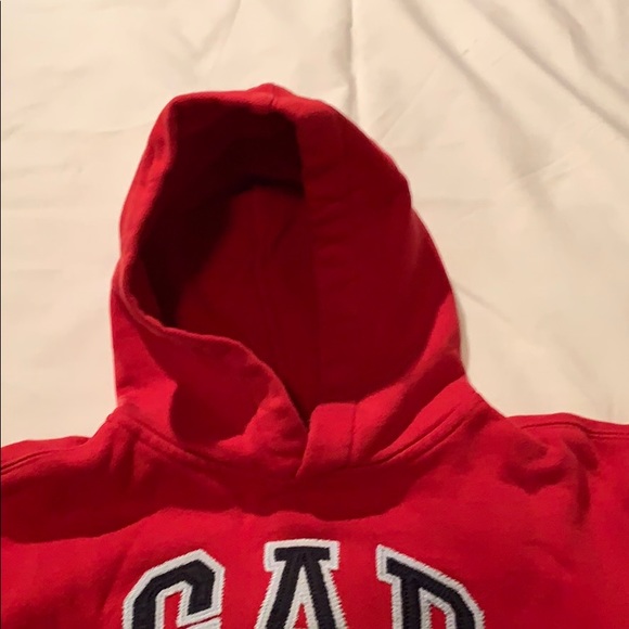 GAP Kids Red Hooded Classic Sweatshirt XS Size 4 - Picture 3 of 4